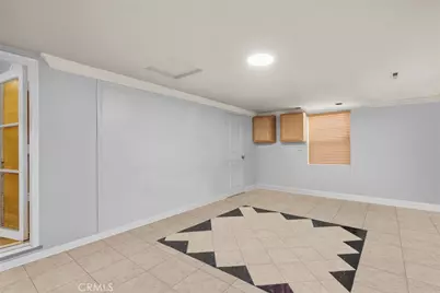 9253 Hayvenhurst Avenue, North Hills, CA 91343 - Photo 17