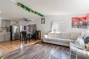 7560 Woodman Pl, Van Nuys, CA 91405 - Photo 3