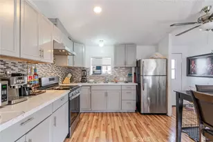 7560 Woodman Pl, Van Nuys, CA 91405 - Photo 7