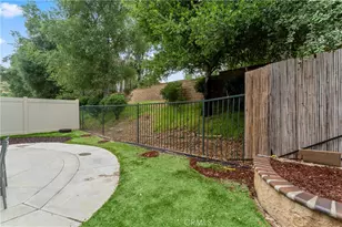 27740 Elkwood Ln, Castaic, CA 91384 - Photo 29