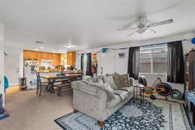 26142 Gravett Place, Saugus, CA 91350 - Photo 5