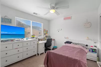 26142 Gravett Place, Saugus, CA 91350 - Photo 17