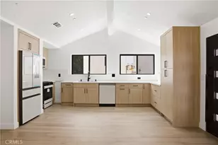 8542 De Celis Pl, North Hills, CA 91343 - Photo 35