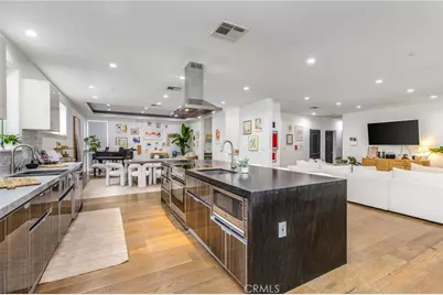 11645 Woodbridge Street, Studio City, CA 91604 - Photo 9
