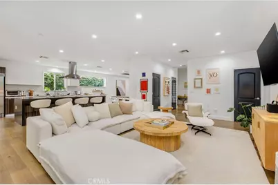 11645 Woodbridge Street, Studio City, CA 91604 - Photo 15