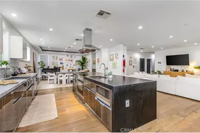 11645 Woodbridge Street, Studio City, CA 91604 - Photo 9
