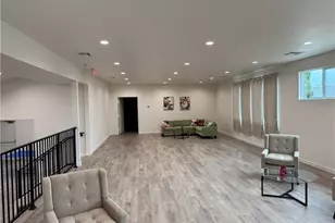 12830 Burbank, Valley Village, CA 91607 - Photo 19