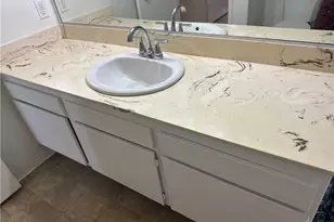 12830 Burbank, Valley Village, CA 91607 - Photo 13