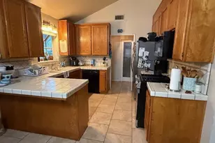 27135 Cabrera, Saugus, CA 91350 - Photo 3