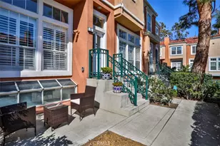 5 Arese Aisle, Irvine, CA 92606 - Photo 3