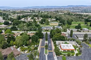 19237 Ave Of The Oaks, Newhall, CA 91321 - Photo 33