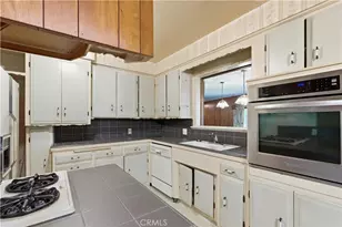 10136 McBroom, Sunland, CA 91040 - Photo 3
