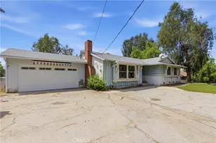 10136 McBroom, Sunland, CA 91040 - Photo 3