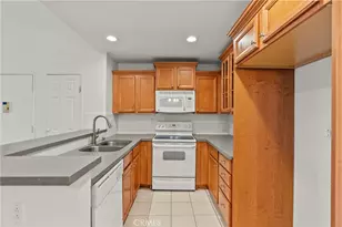 25019 Peachland Ave, Newhall, CA 91321 - Photo 5