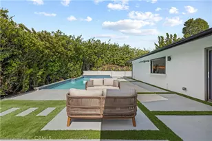 18057 Medley Dr, Encino, CA 91316 - Photo 53