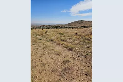 116 E Street East, Juniper Hills, CA 93543 - Photo 5