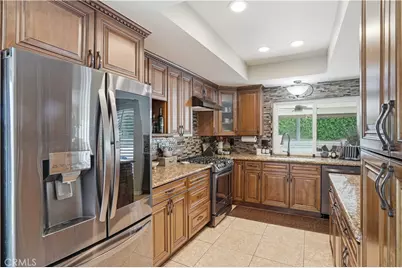 25737 Tamarisk Place, Valencia, CA 91355 - Photo 13