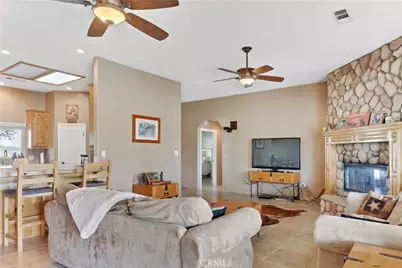 241 Vera Fern Drive, Bakersfield, CA 93308 - Photo 9