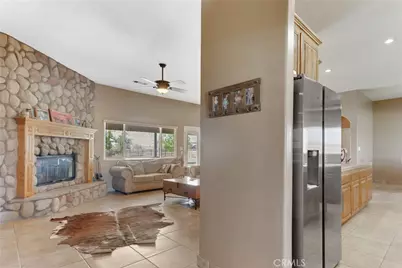 241 Vera Fern Drive, Bakersfield, CA 93308 - Photo 5