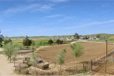 241 Vera Fern Drive, Bakersfield, CA 93308 - Photo 51