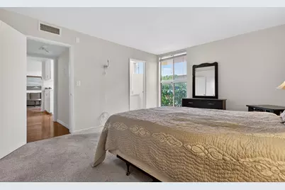 5429 Newcastle #204, Encino, CA 91316 - Photo 17