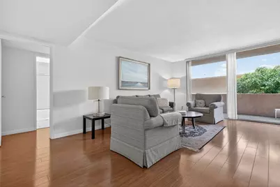 5429 Newcastle #204, Encino, CA 91316 - Photo 5