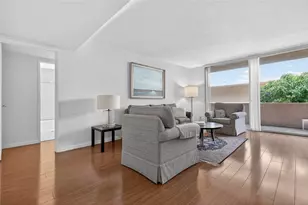 5429 Newcastle, Encino, CA 91316 - Photo 5