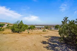 12332 E Ave X, Pearblossom, CA 93553 - Photo 27