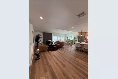 6902 Lasaine Avenue, Lake Balboa, CA 91406 - Photo 5