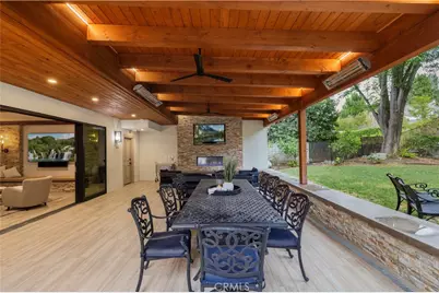 24923 Highspring, Newhall, CA 91321 - Photo 49