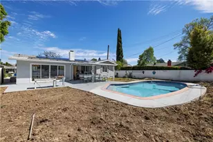 8353 Chimineas, Northridge, CA 91325 - Photo 41