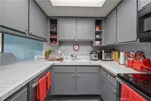 18316 Hatteras Street, Tarzana, CA 91356 - Photo 9