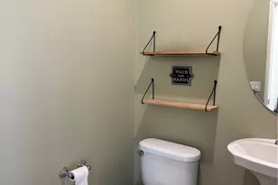 20323 Livorno, Porter Ranch, CA 91326 - Photo 3