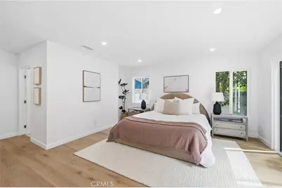 17420 Collins Street, Encino, CA 91316 - Photo 15