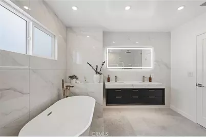 17420 Collins Street, Encino, CA 91316 - Photo 17