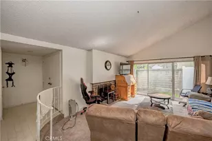 27440 Annette Jo Cir, Saugus, CA 91350 - Photo 5