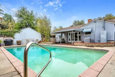 6913 Columbus Avenue, Van Nuys, CA 91405 - Photo 23