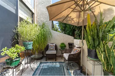 6225 Shoup Avenue #90, Woodland Hills, CA 91367 - Photo 3