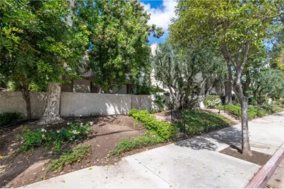 6121 Shoup #35, Woodland Hills, CA 91367 - Photo 27