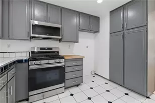 6121 Shoup Ave, Woodland Hills, CA 91367 - Photo 17