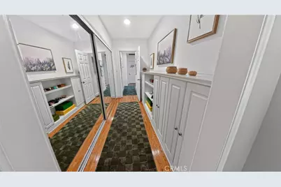 924 Irivng Drive, Burbank, CA 91054 - Photo 25