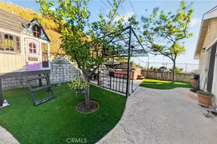 924 Irving Dr, Burbank, CA 91504 - Photo 31