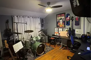 924 Irving Dr, Burbank, CA 91504 - Photo 29