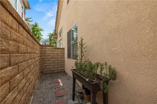 28033 Memory Ln, Valencia, CA 91354 - Photo 33