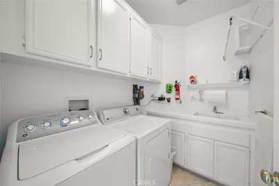 21634 Canyon Heights Circle, Saugus, CA 91390 - Photo 33