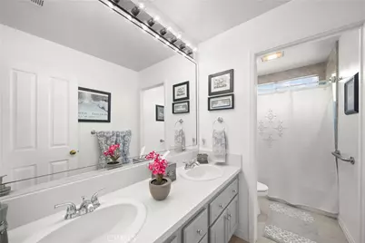21634 Canyon Heights Circle, Saugus, CA 91390 - Photo 49