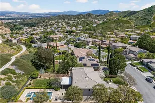 25941 Verandah Ct, Stevenson Ranch, CA 91381 - Photo 3