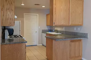 8531 Columbine Ave, California City, CA 93505 - Photo 3