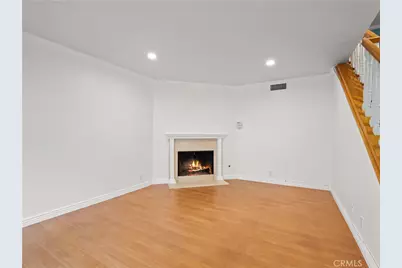 18411 Hatteras Street #138, Tarzana, CA 91356 - Photo 3