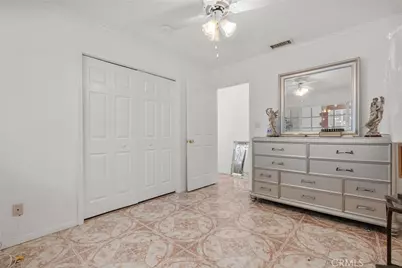 11337 Hayvenhurst, Granada Hills, CA 91344 - Photo 33